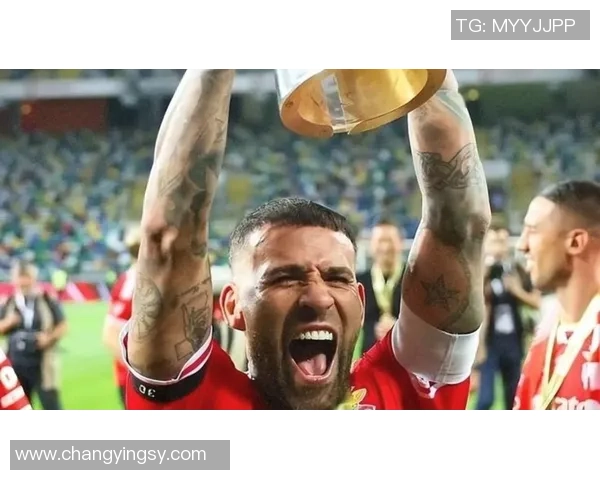 友谊赛精彩瞬间里昂逆转本菲卡帽子戏法引发争议判罚